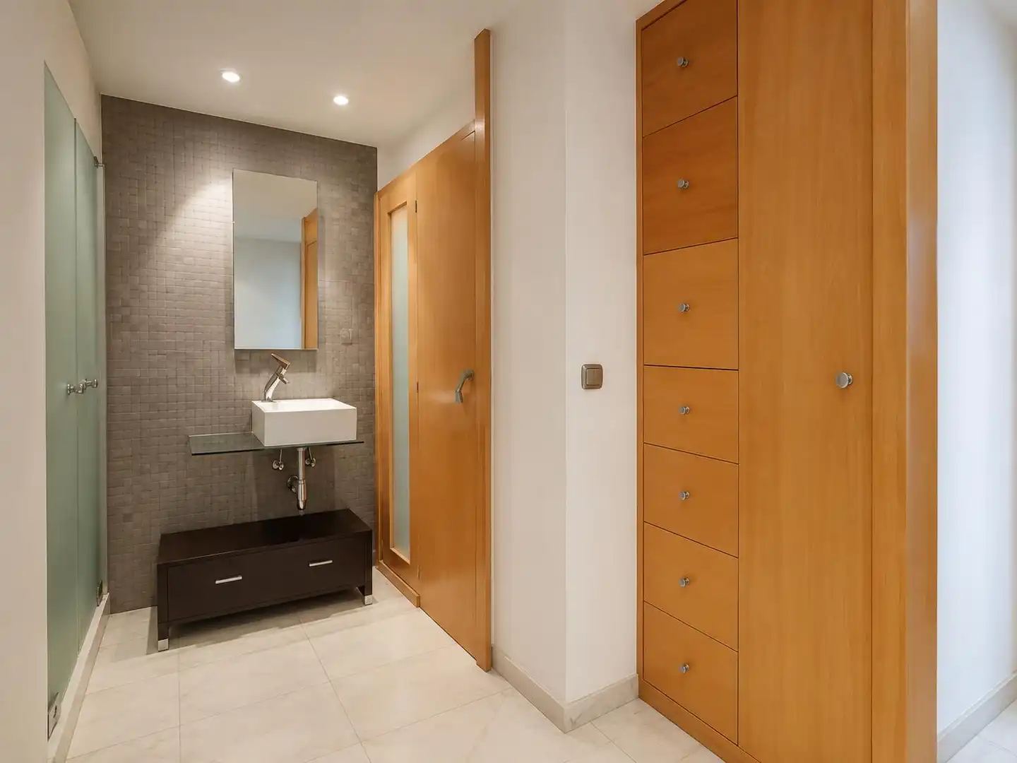 Baño de Ático de alquiler en Málaga con Jardín privado, Terraza y Amueblado