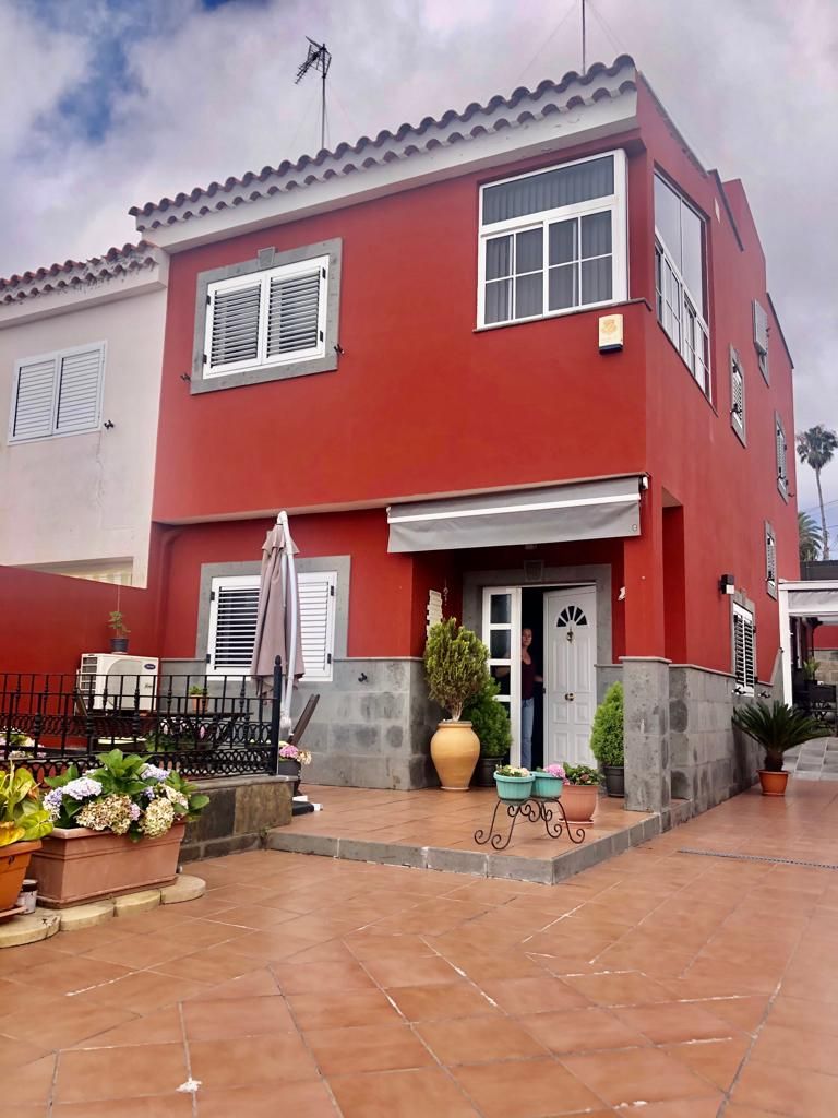 Casa adosada en venda a Firgas