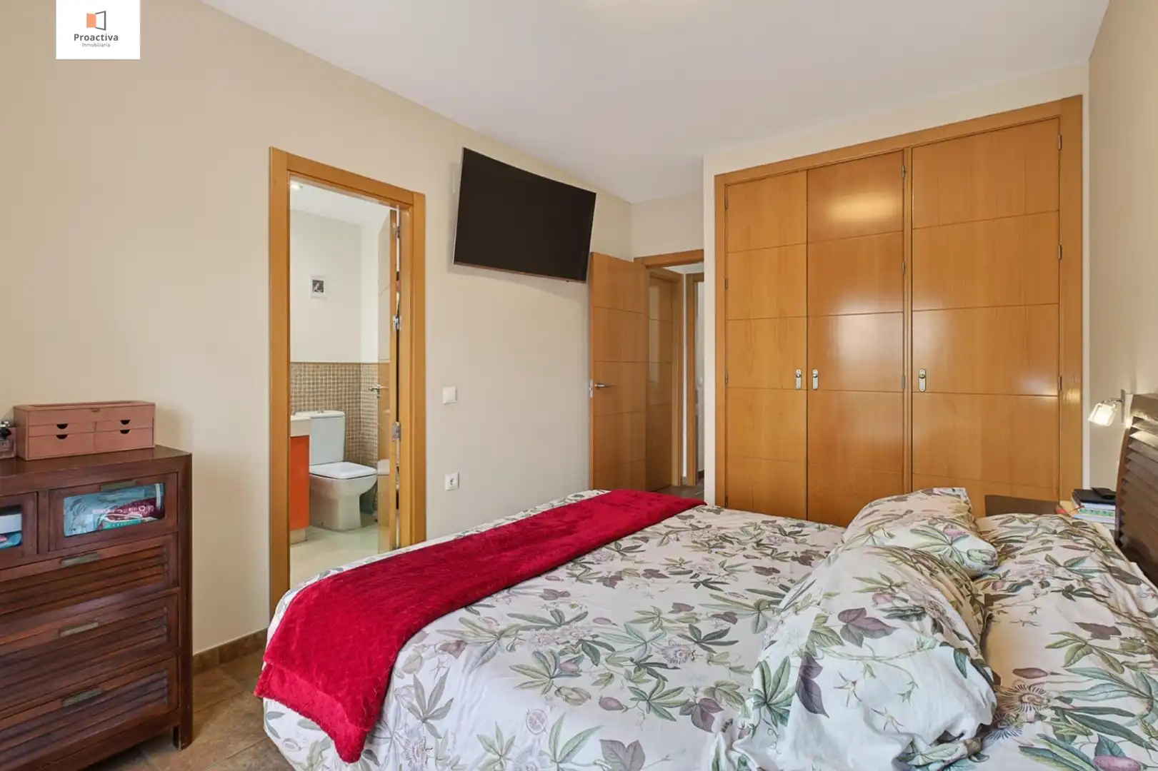 Dormitori de Casa adosada en venda en Alhaurín de la Torre amb Aire condicionat, Terrassa i Traster