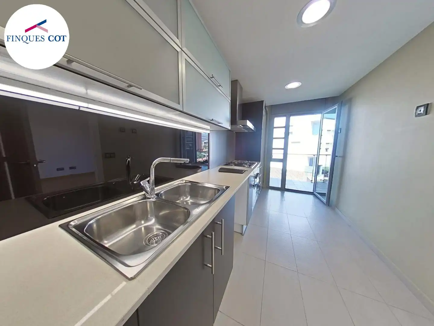 Kitchen of Flat for sale in Granollers  with Heating, Parquet flooring and Terrace