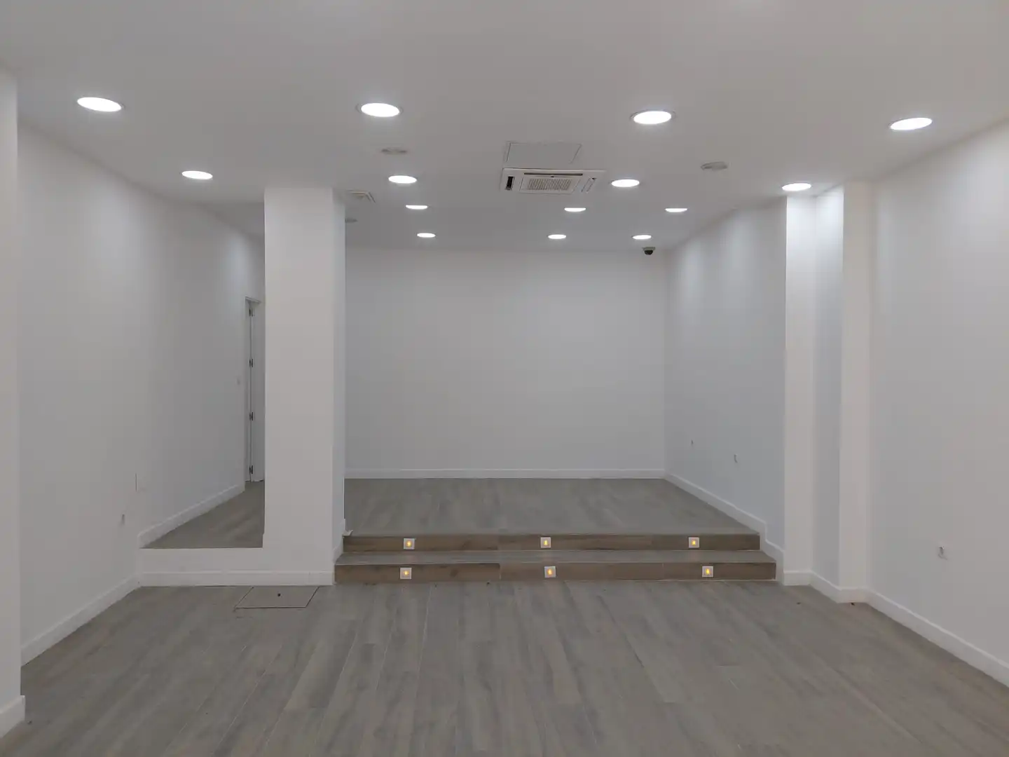 Gewerbefläche zur Miete in Calle Federico de Mendizábal 10, imagen 4