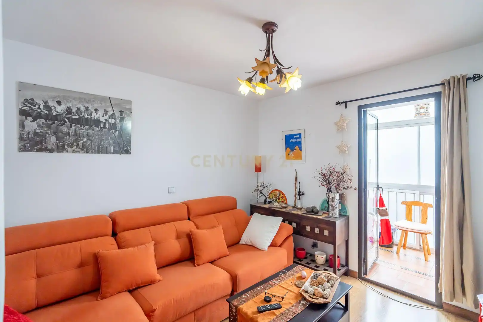 Sala de estar de Piso en venta en Fuengirola con Piscina y Piscina comunitaria