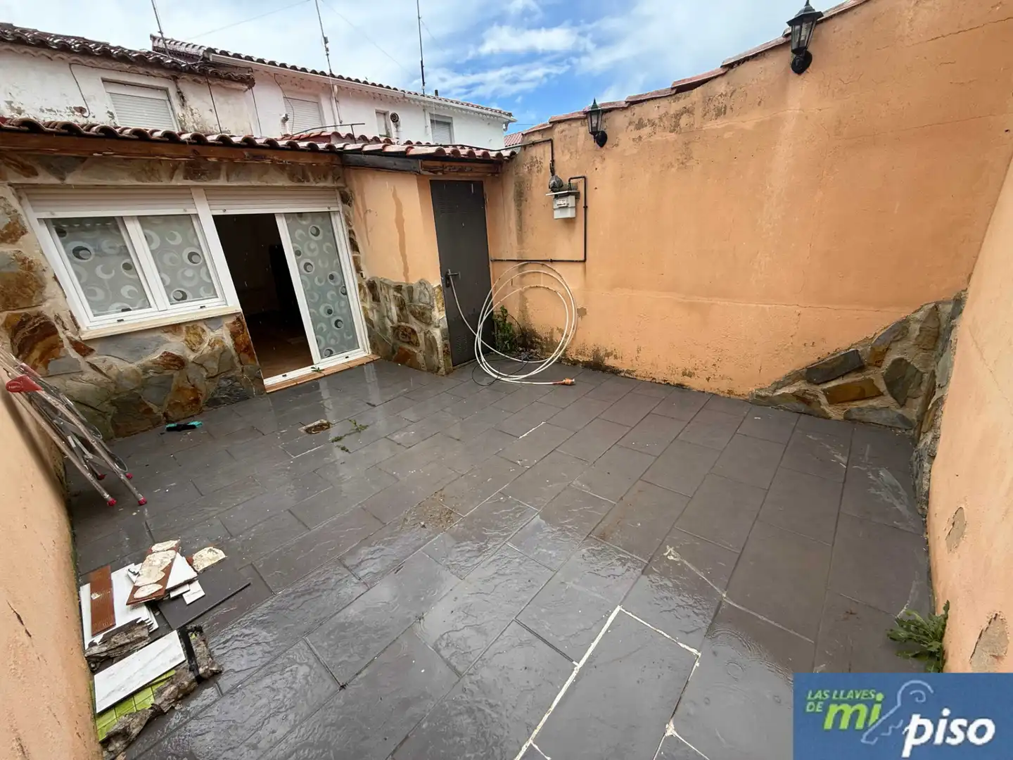 Terrassa de Casa adosada en venda en Cabezón de Pisuerga amb Calefacció, Jardí privat i Parquet