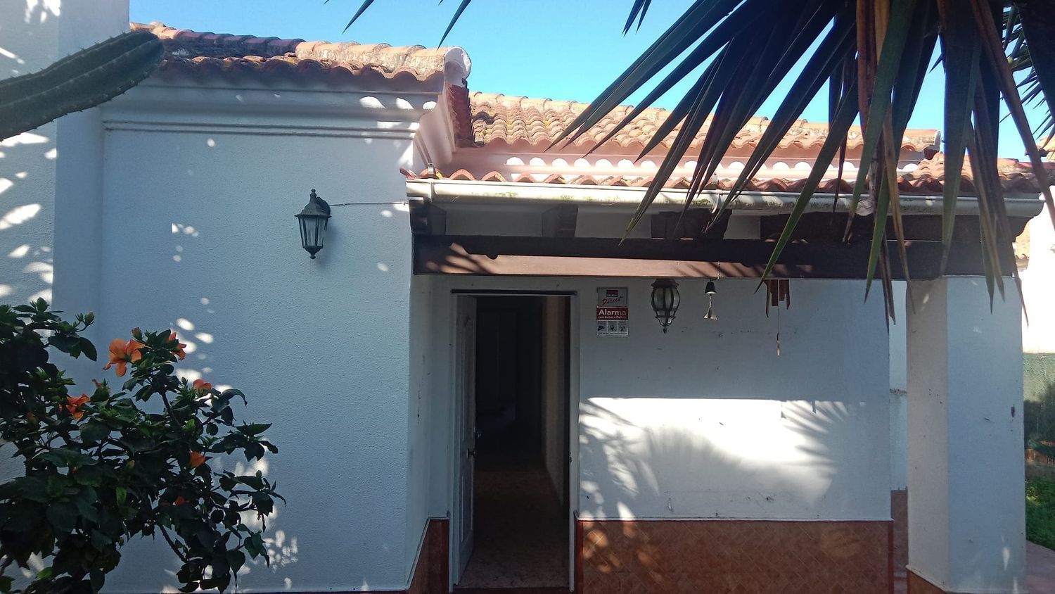 Vista exterior de Casa o xalet en venda en Chiclana de la Frontera