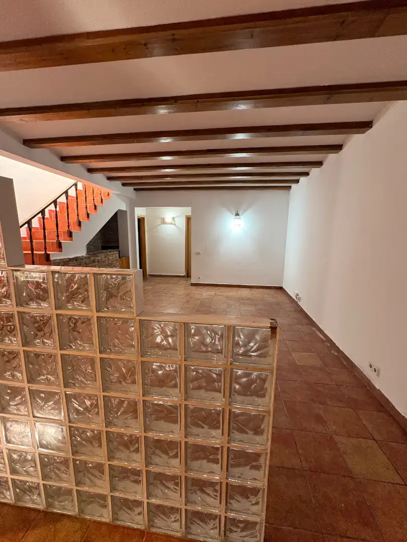 Houses for sale in Artigues - Llefià