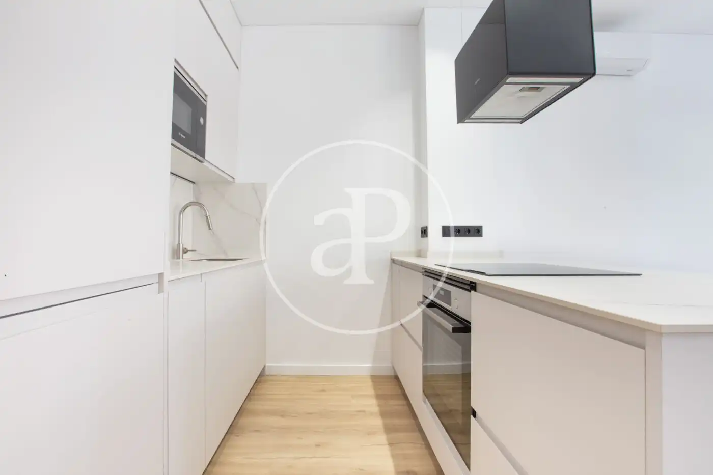 Cocina de Piso de alquiler en Valencia con Aire acondicionado y Balcón