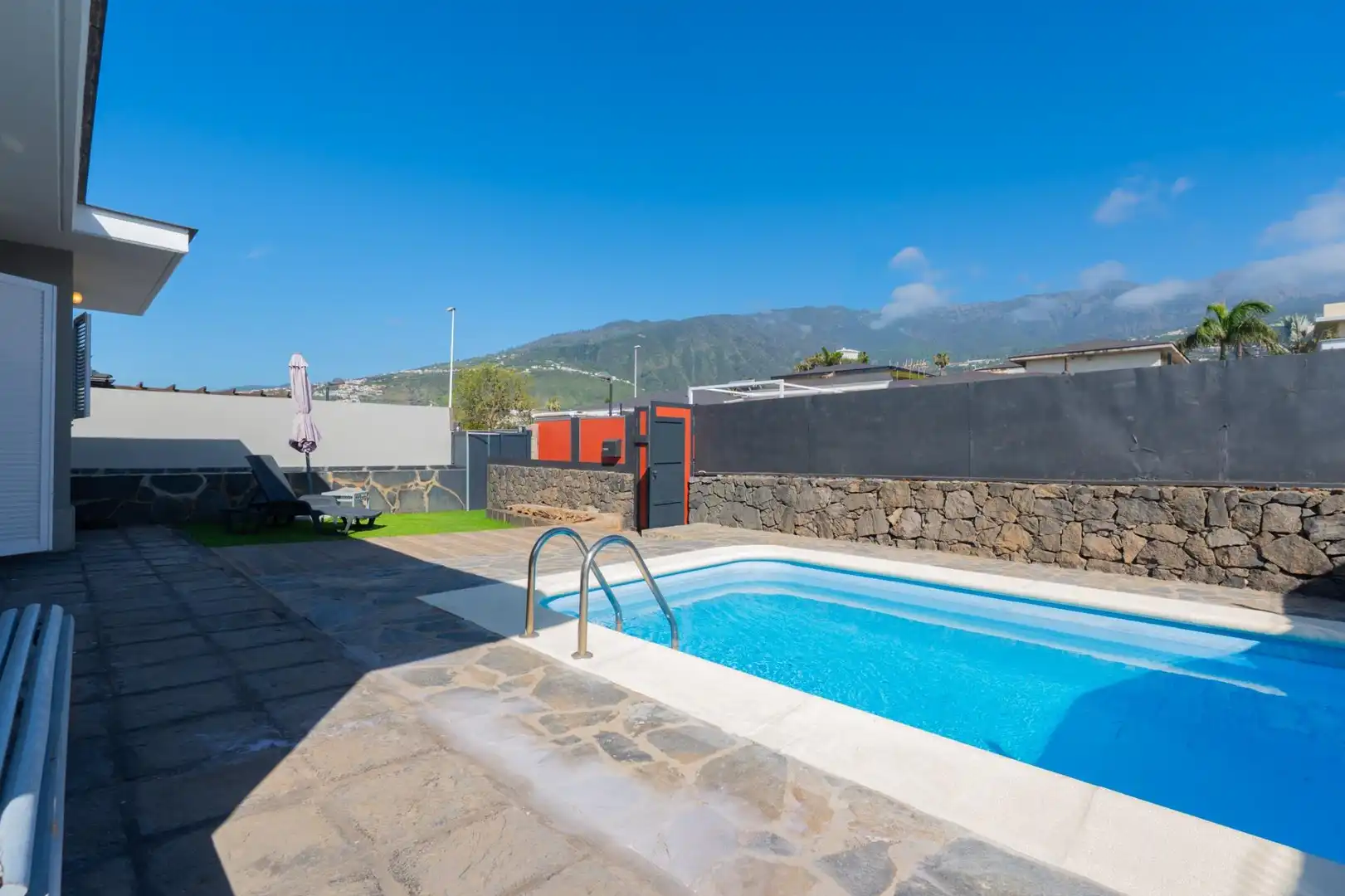 Piscina de Casa o xalet de lloguer en La Orotava amb Jardí privat, Parquet i Terrassa