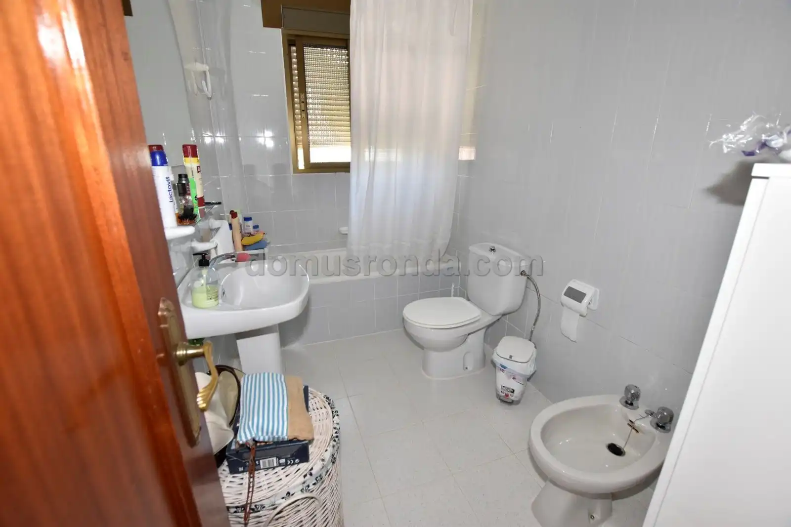 Baño de Finca rústica en venta en Ronda con Terraza y Amueblado