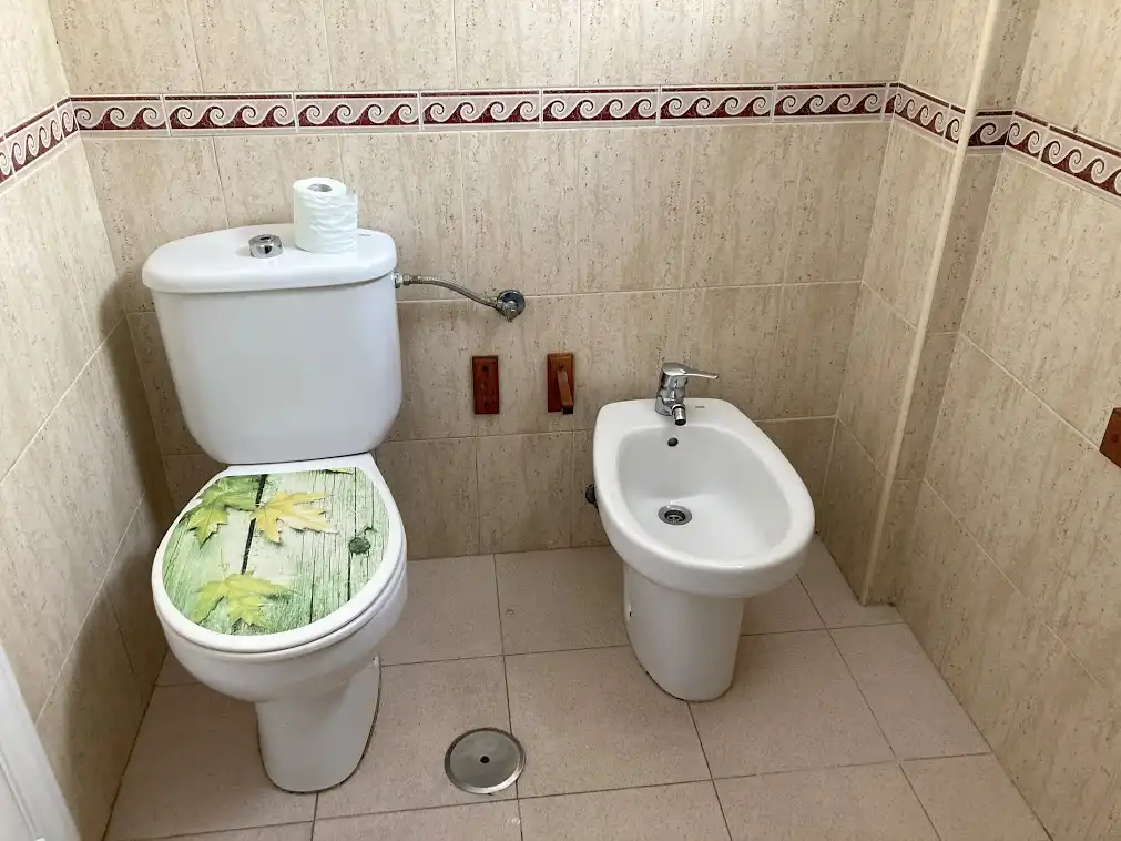 Badezimmer von Wohnung zur Miete in Los Barrios mit Möbliert