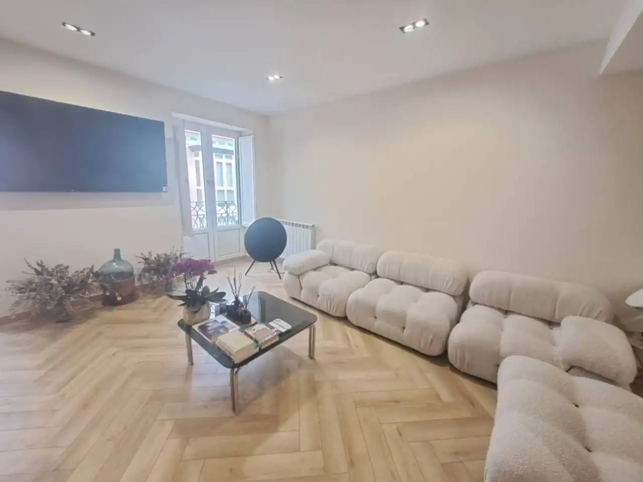 Sala d'estar de Dúplex en venda en Burgos amb Aire condicionat, Calefacció i Parquet