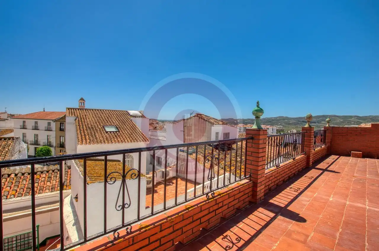 Terrassa de Casa o xalet en venda en Vélez-Málaga amb Jardí privat i Piscina