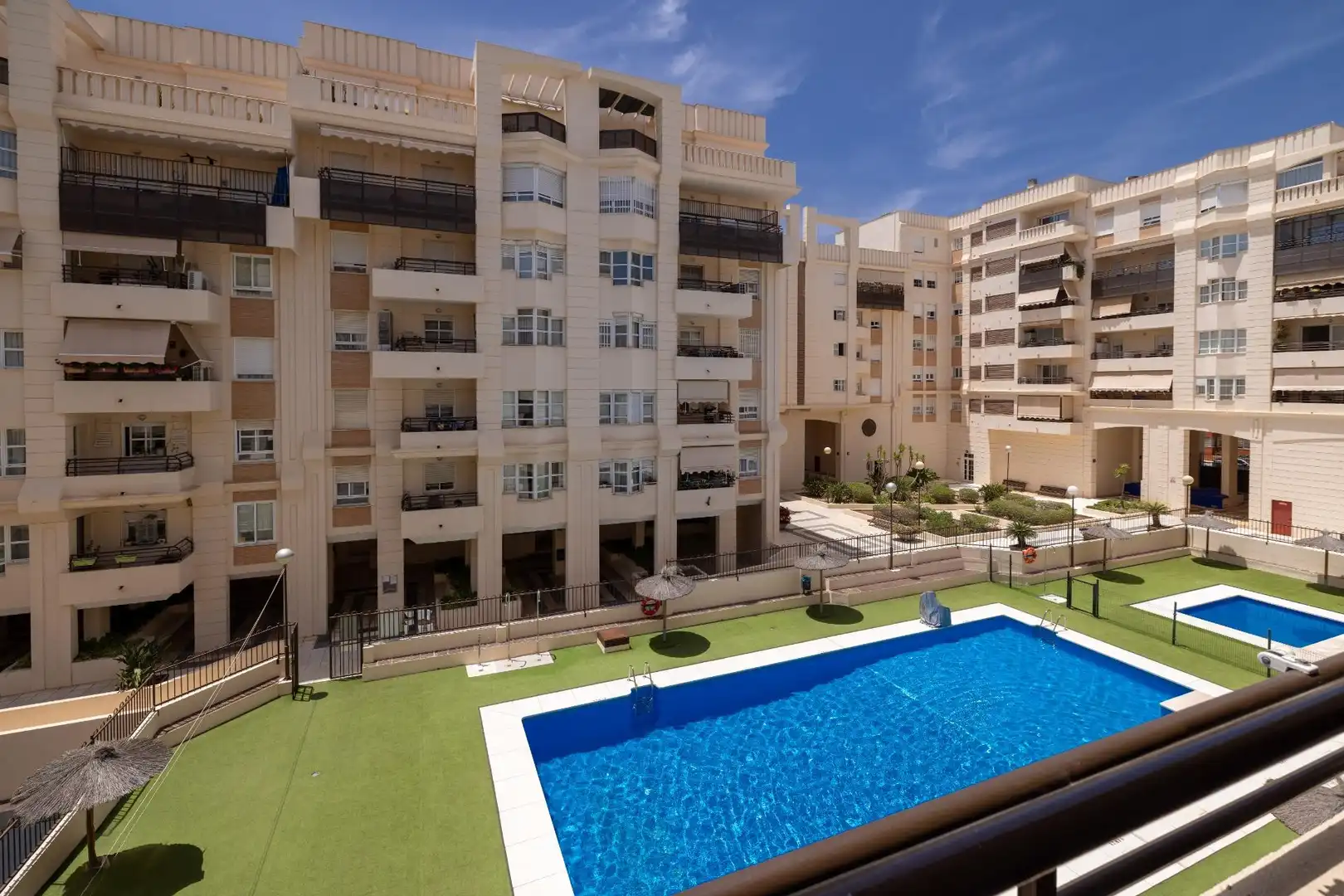 Piscina de Pis en venda en Málaga amb Aire condicionat, Terrassa i Moblat