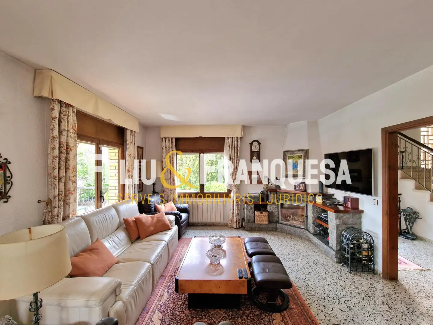 Living room of Houses for sale in Sant Cugat del Vallès  with Heating, Private garden and Terrace