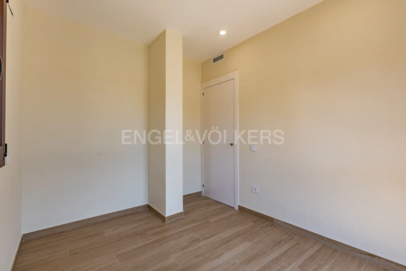 Bedroom of Houses for rent in Sant Esteve Sesrovires  with Air Conditioner, Heating and Private garden