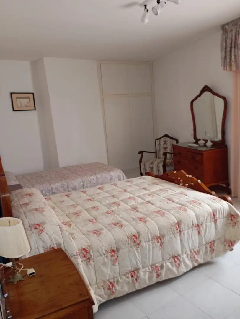 Schlafzimmer von Einfamilien-Reihenhaus zum Verkauf in Lécera mit Abstellraum, Möbliert und Ofen