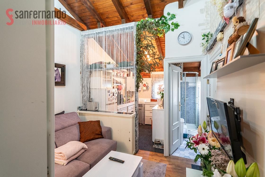 Sala de estar de Ático en venta en Santander con Parquet y Balcón