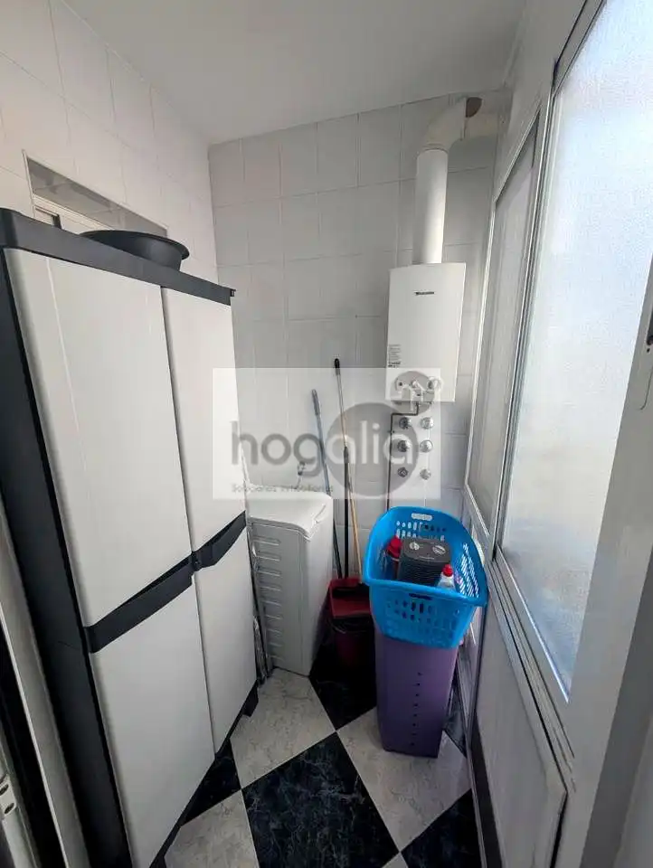 Bathroom of Flat for rent in Sevilla  with Air Conditioner, Terrace and Swimming Pool