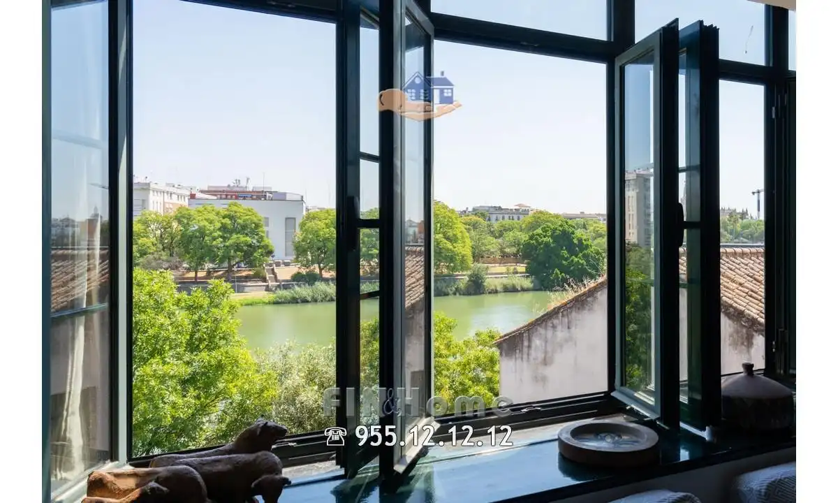 Terraza de Ático de alquiler en Sevilla con Aire acondicionado, Calefacción y Jardín privado