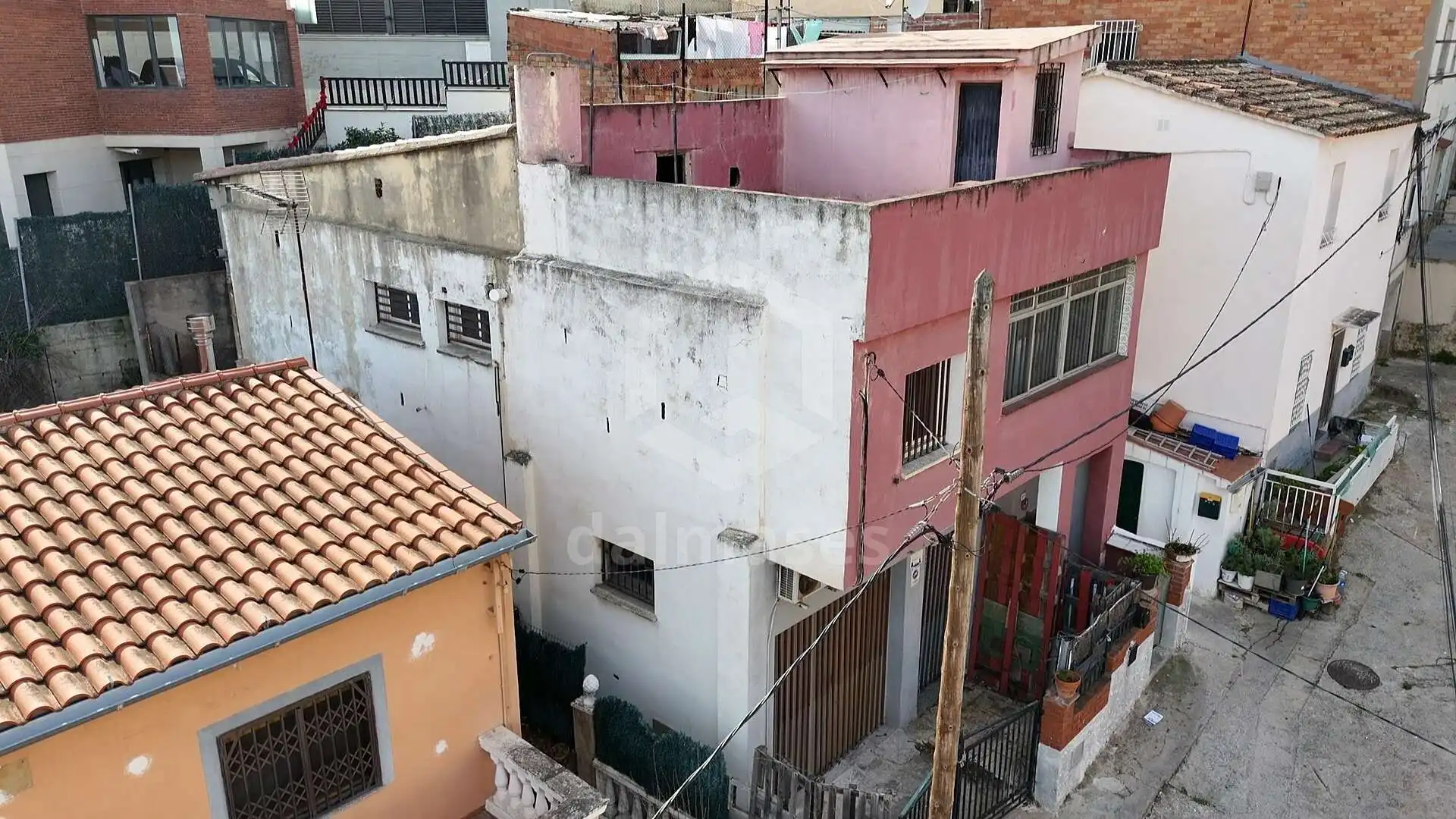 Exterior view of Houses for sale in Sant Vicenç Dels Horts  with Air Conditioner, Terrace and Storage room
