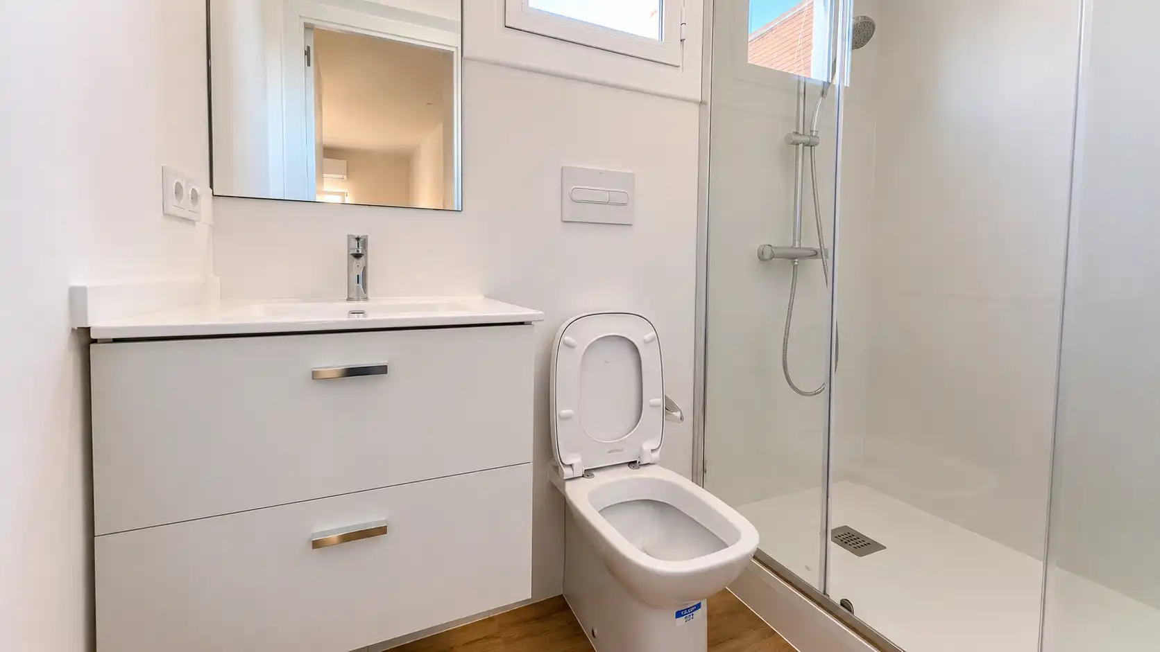 Badezimmer von Wohnung zum Verkauf in Badalona