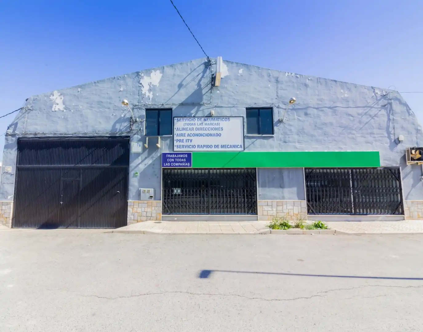 Exterior view of Industrial buildings for sale in Catral