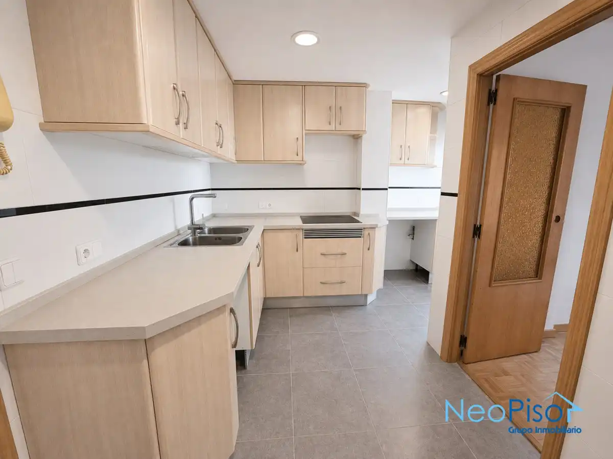 Cocina de Piso en venta en Alcorcón con Terraza y Piscina