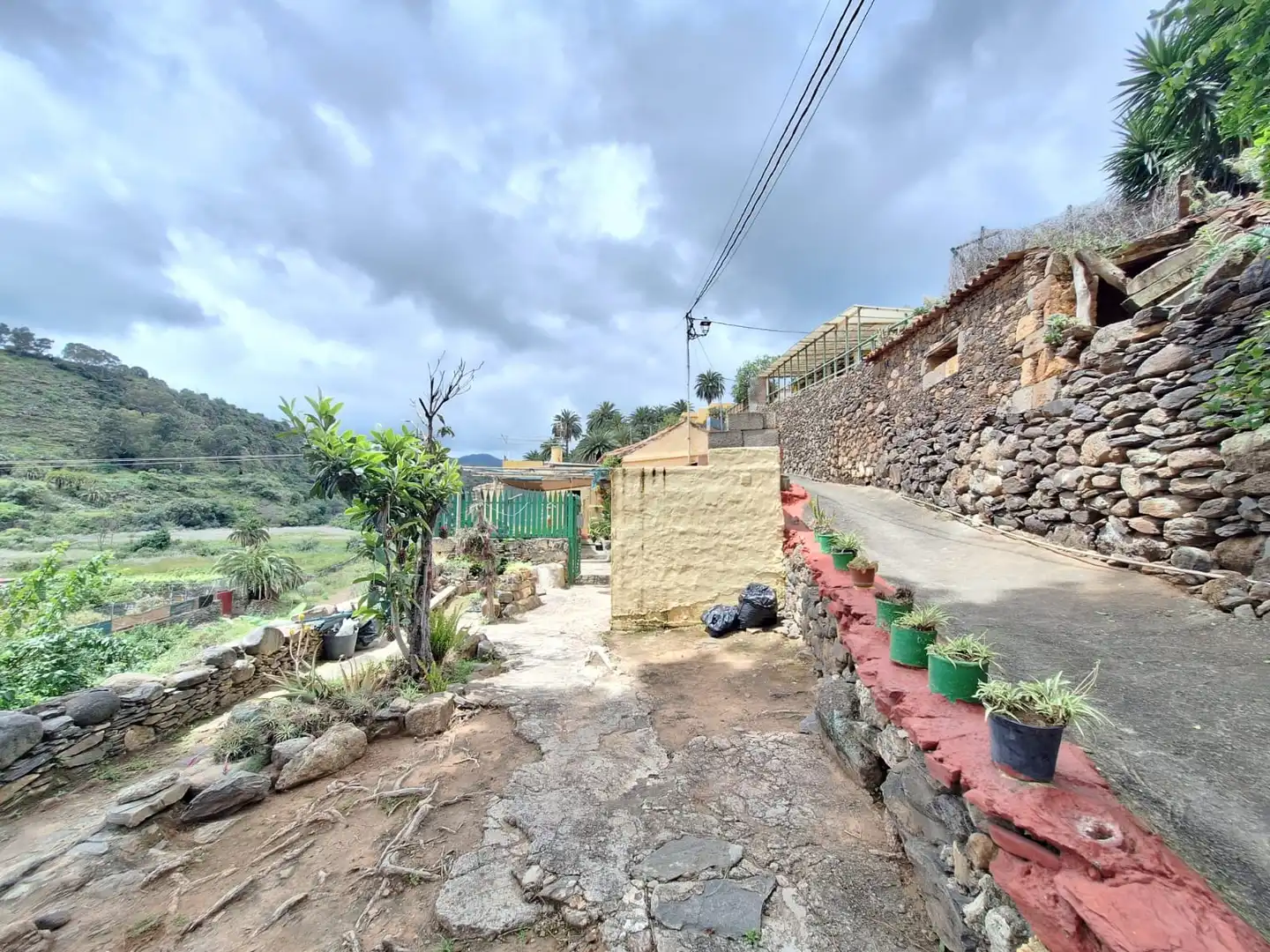 Vista exterior de Casa o xalet en venda en Santa Brígida amb Jardí privat, Terrassa i Moblat