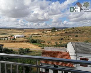 Vista exterior de Pis en venda en Galisteo amb Aire condicionat i Balcó