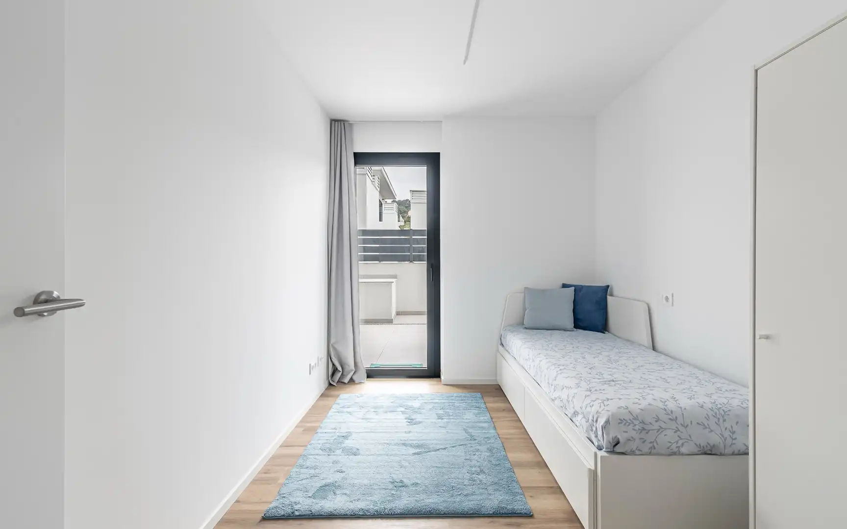 Habitación de Piso de alquiler en Sant Boi de Llobregat con Aire acondicionado, Calefacción y Jardín privado