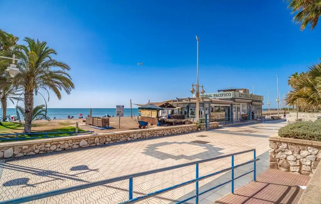 Außenansicht von Wohnung zur Miete in Málaga mit Klimaanlage, Terrasse und Möbliert