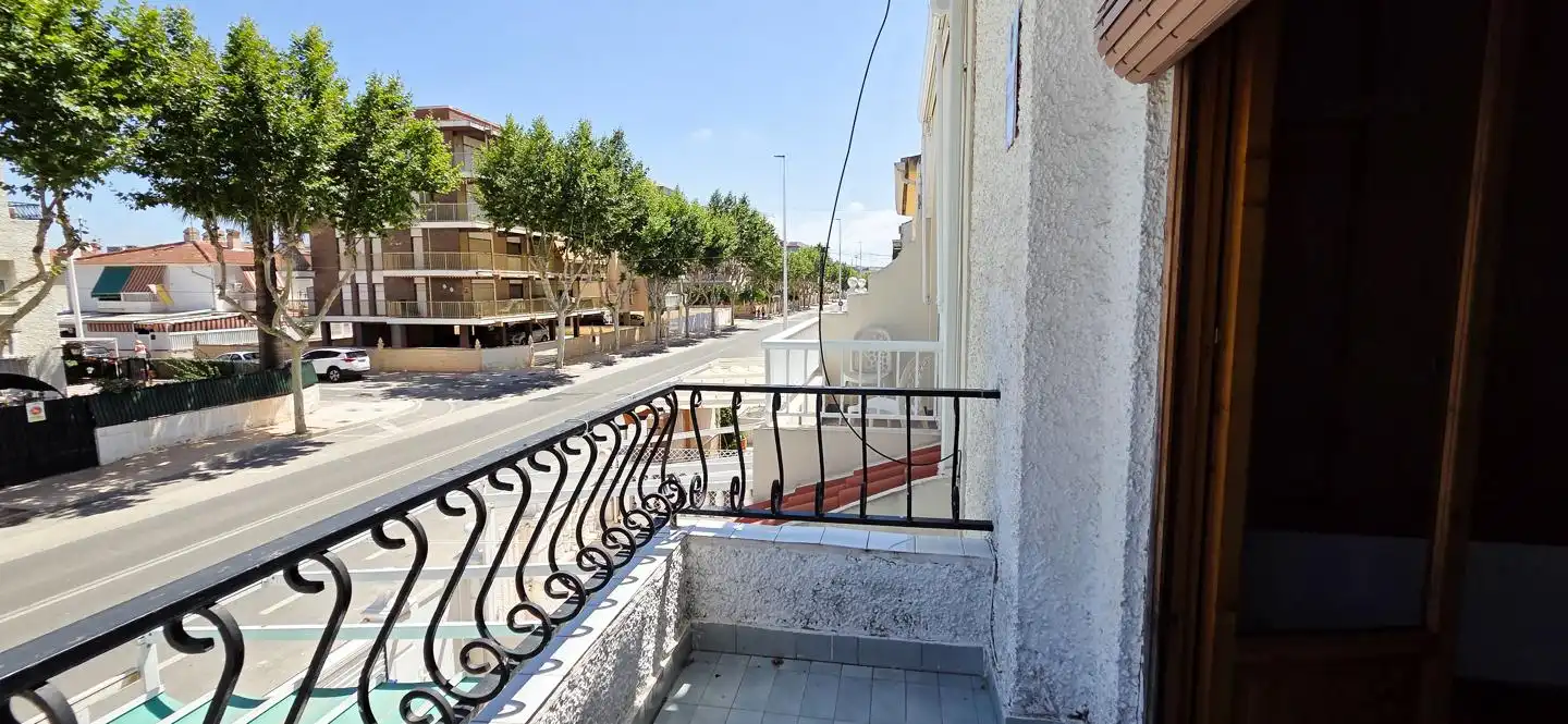 Außenansicht von Einfamilien-Reihenhaus zur Miete in Santa Pola mit Klimaanlage, Terrasse und Möbliert