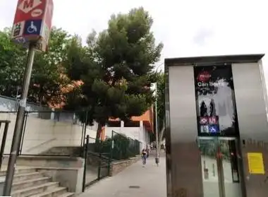 Vista exterior de Piso en venta en L'Hospitalet de Llobregat con Aire acondicionado, Amueblado y Alarma