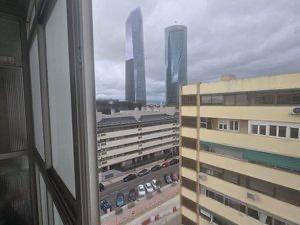 Foto 5 von Wohnung zur Miete in Calle de Mauricio Legendre, Castilla,  Madrid Capital