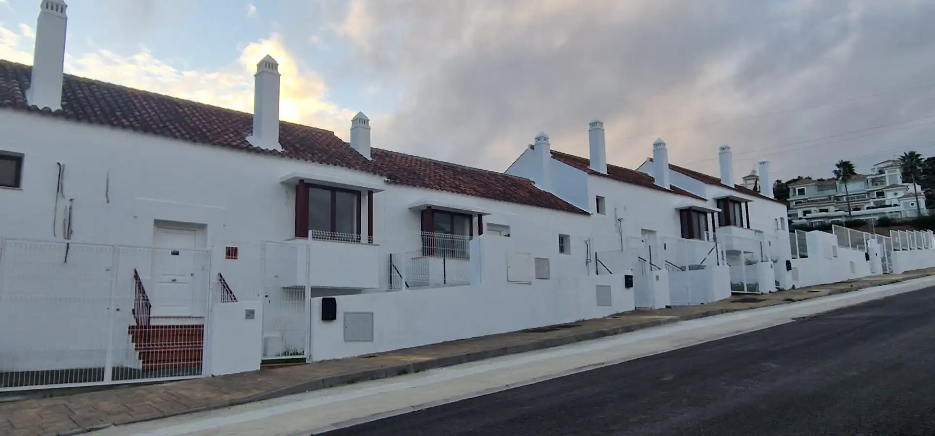 Vista exterior de Casa adosada en venta en Casares con Terraza y Trastero