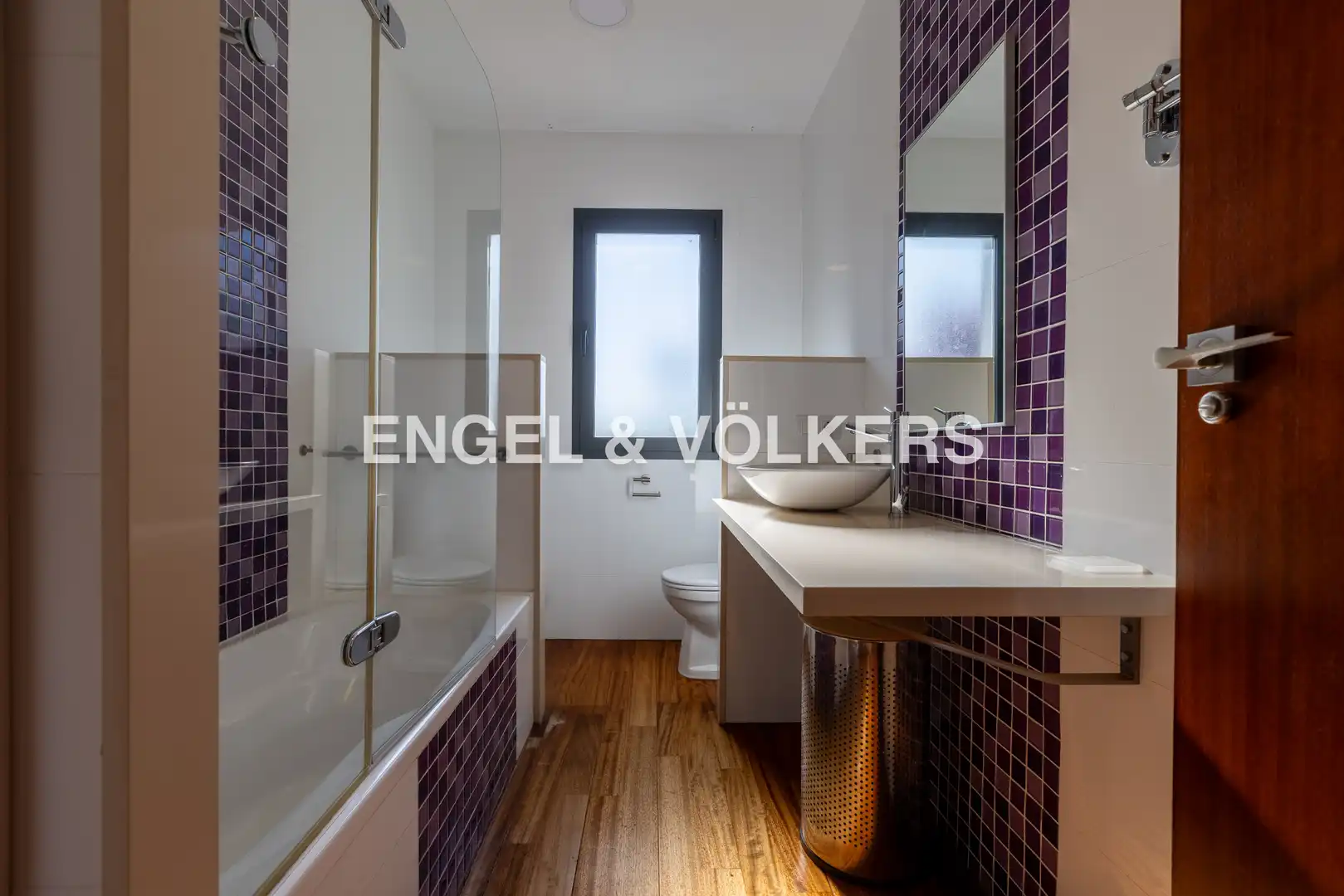 Badezimmer von Country house zum Verkauf in Camas mit Klimaanlage, Heizung und Privatgarten