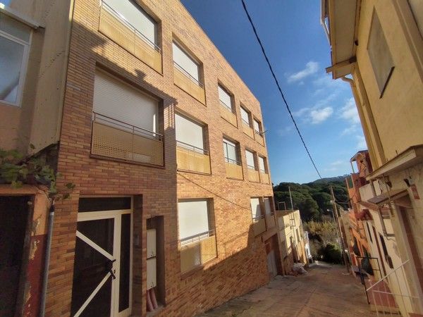 Vista exterior de Edifici en venda en Blanes