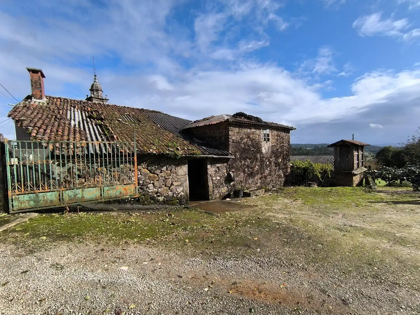 Vista exterior de Casa o chalet en venta en Santiago de Compostela  con Jardín privado