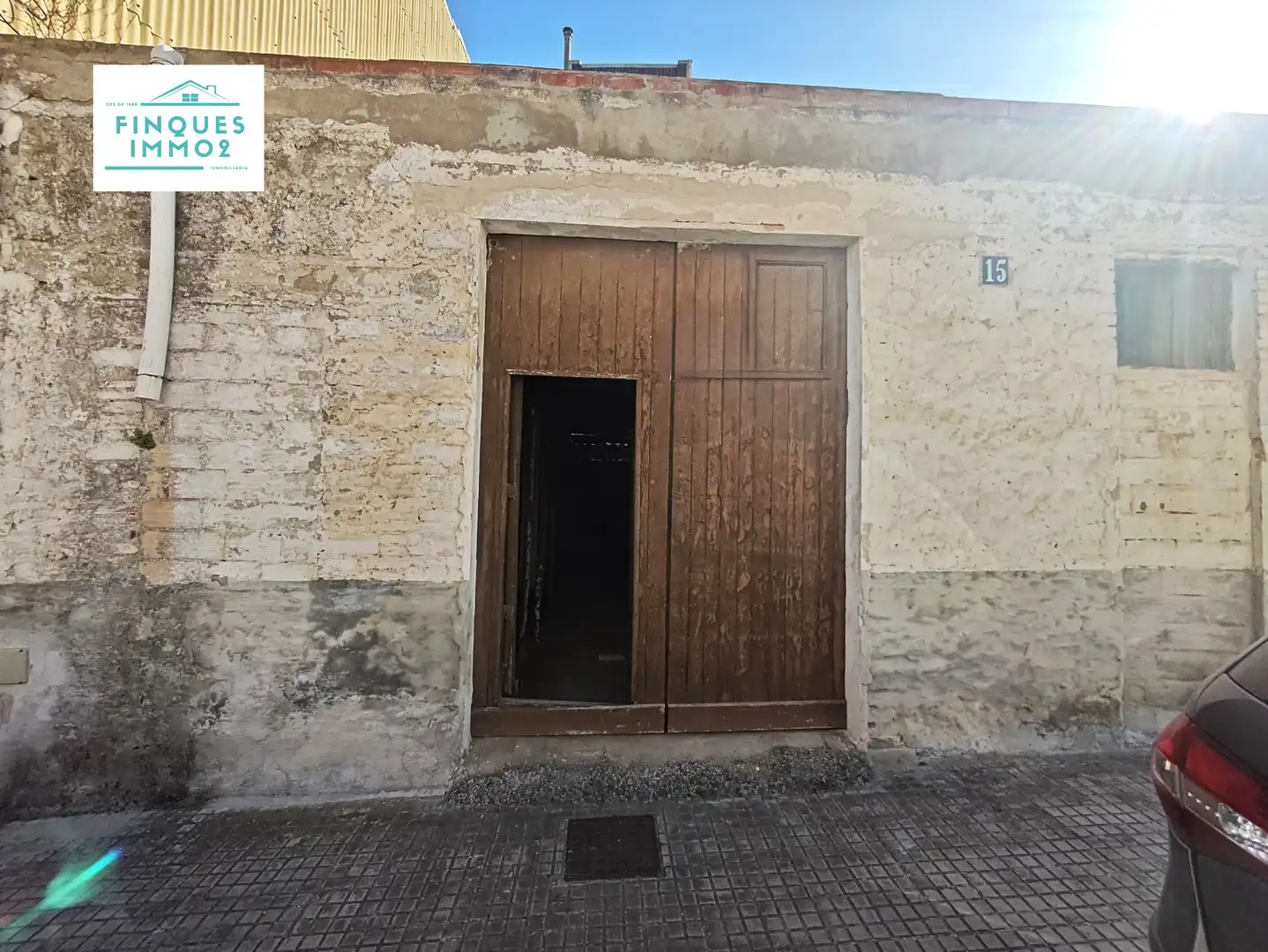 Vista exterior de Nave industrial en venta en La Ràpita