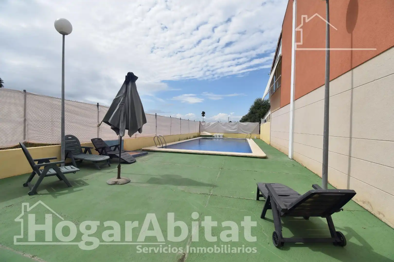 Adosado con piscina en venta en Catalans, imagen 3