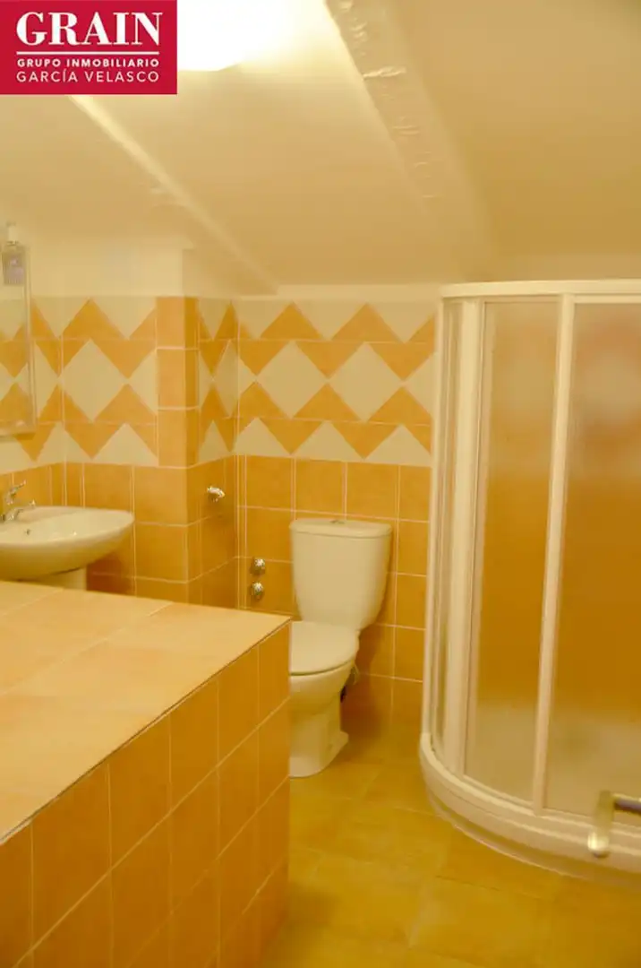 Baño de Dúplex en venta en Chinchilla de Monte-Aragón con Calefacción y Trastero
