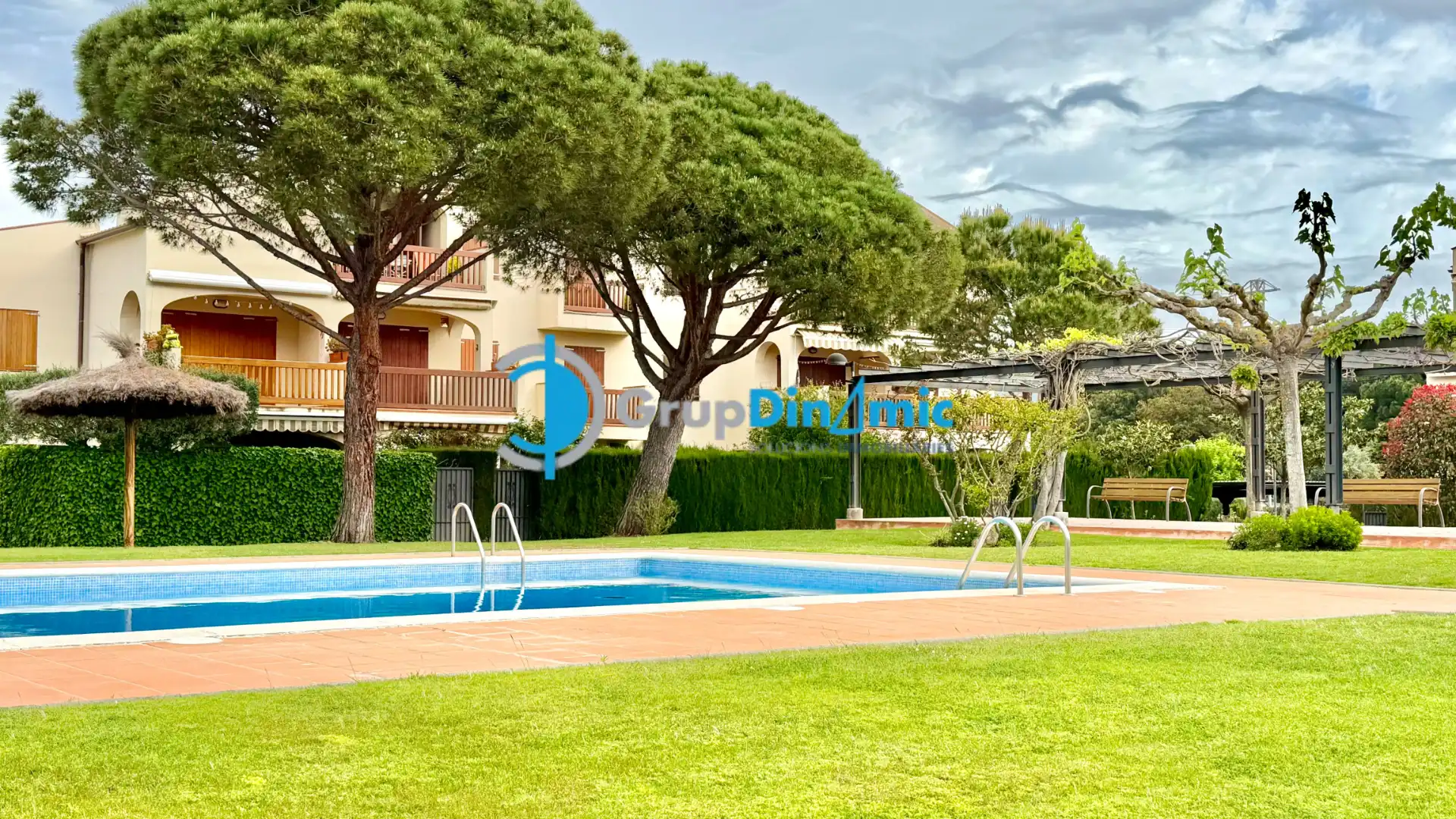 Terraced house with pool for sale in Torre Valentina - Mas Vilar de La Mutxada - Treumal, imagen 2