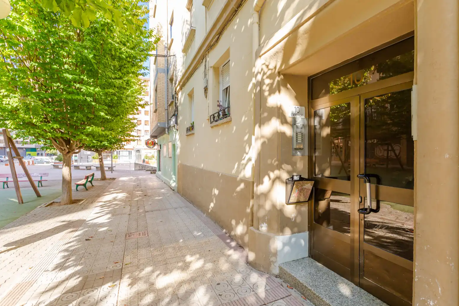 Vista exterior de Pis en venda en  Pamplona / Iruña amb Calefacció, Parquet i Traster