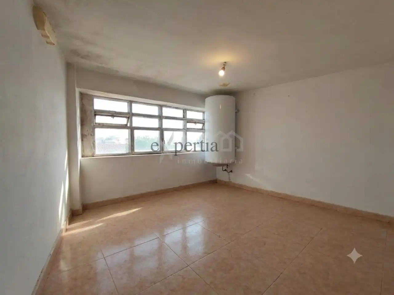 Habitación de Piso en venta en Boiro con Calefacción y Amueblado