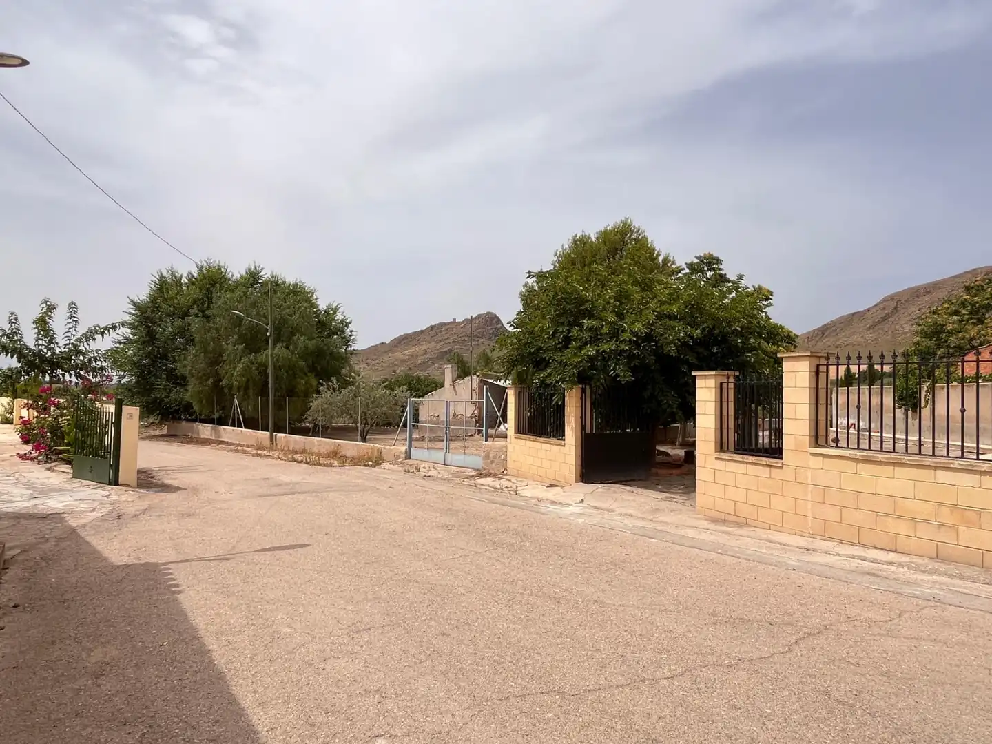 Casa adosada en venta en Tobarra con Jardín privado, Terraza y Trastero