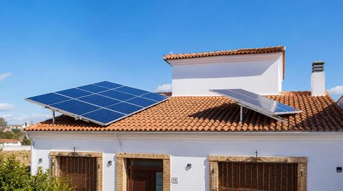 CASA INDEPENDIENTE, CON PLACAS SOLARES Y MUCHO POTENCIAL EN PEDRO MUÑOZ