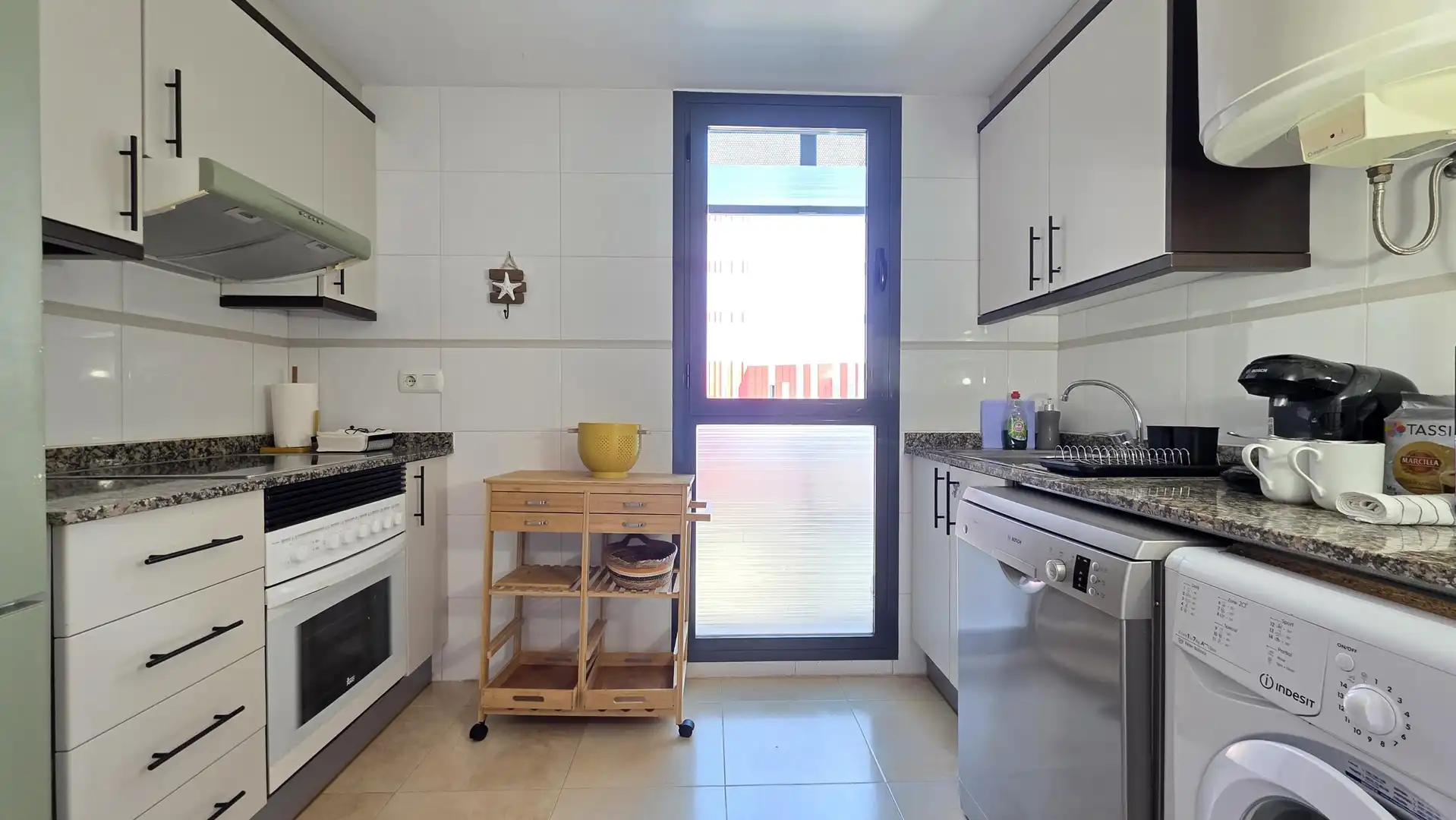 Cocina de Piso en venta en Gandia con Terraza, Balcón y Piscina comunitaria