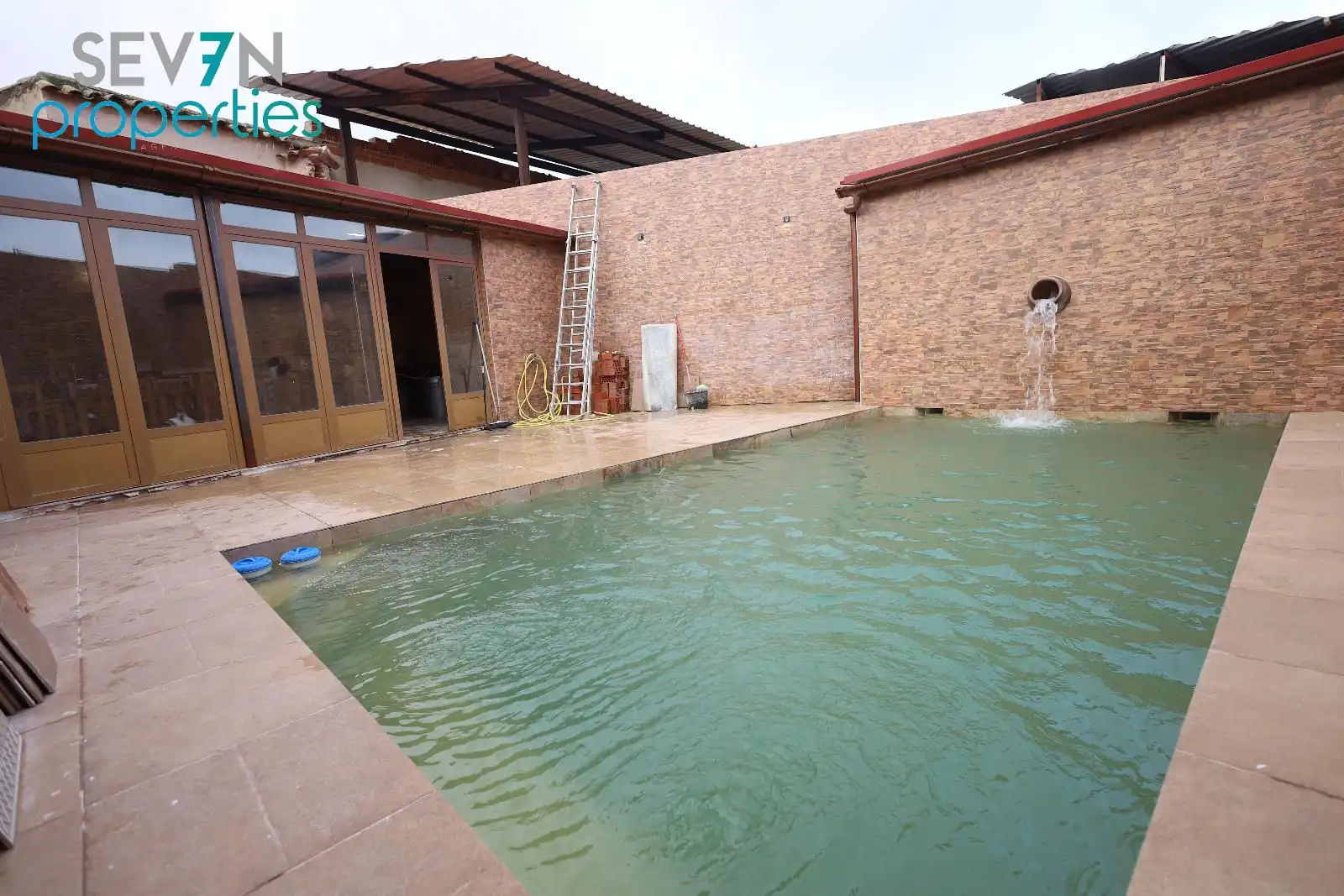 Swimming pool of Detached homes for sale in Méntrida  with Air Conditioner, Heating and Parquet flooring