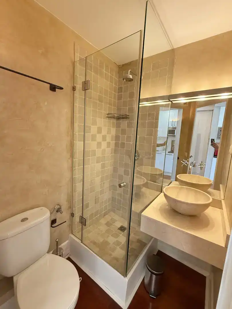 Badezimmer von Maisonette zur Miete in  Madrid Capital mit Klimaanlage und Balkon