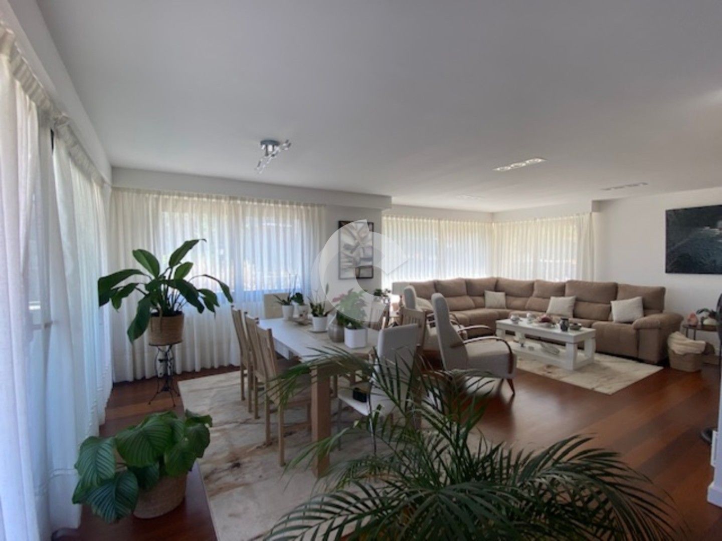 Sala d'estar de Casa o xalet en venda en Toén amb Jardí privat