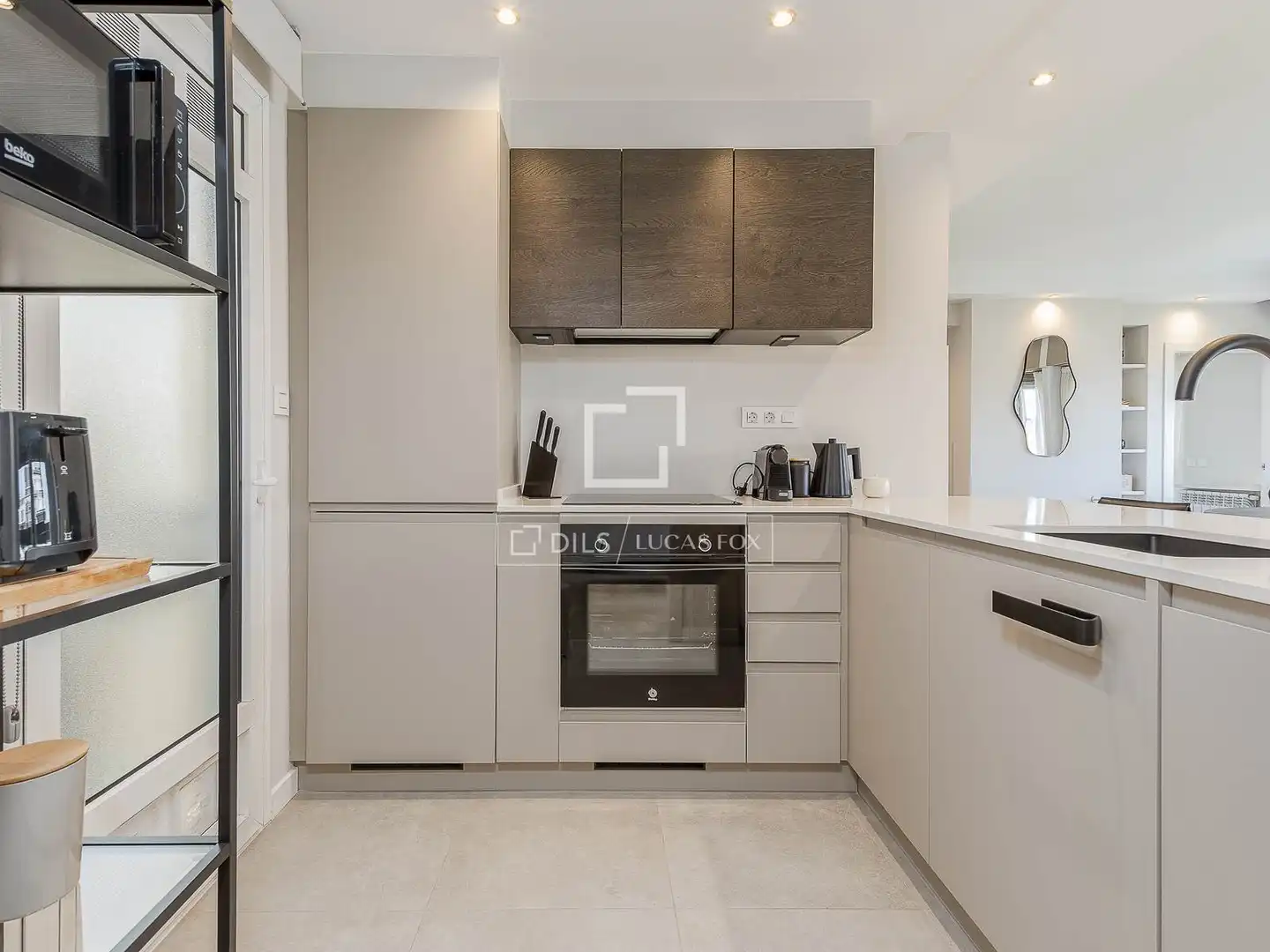 Cocina de Ático en venta en Barcelona con Aire acondicionado, Calefacción y Trastero